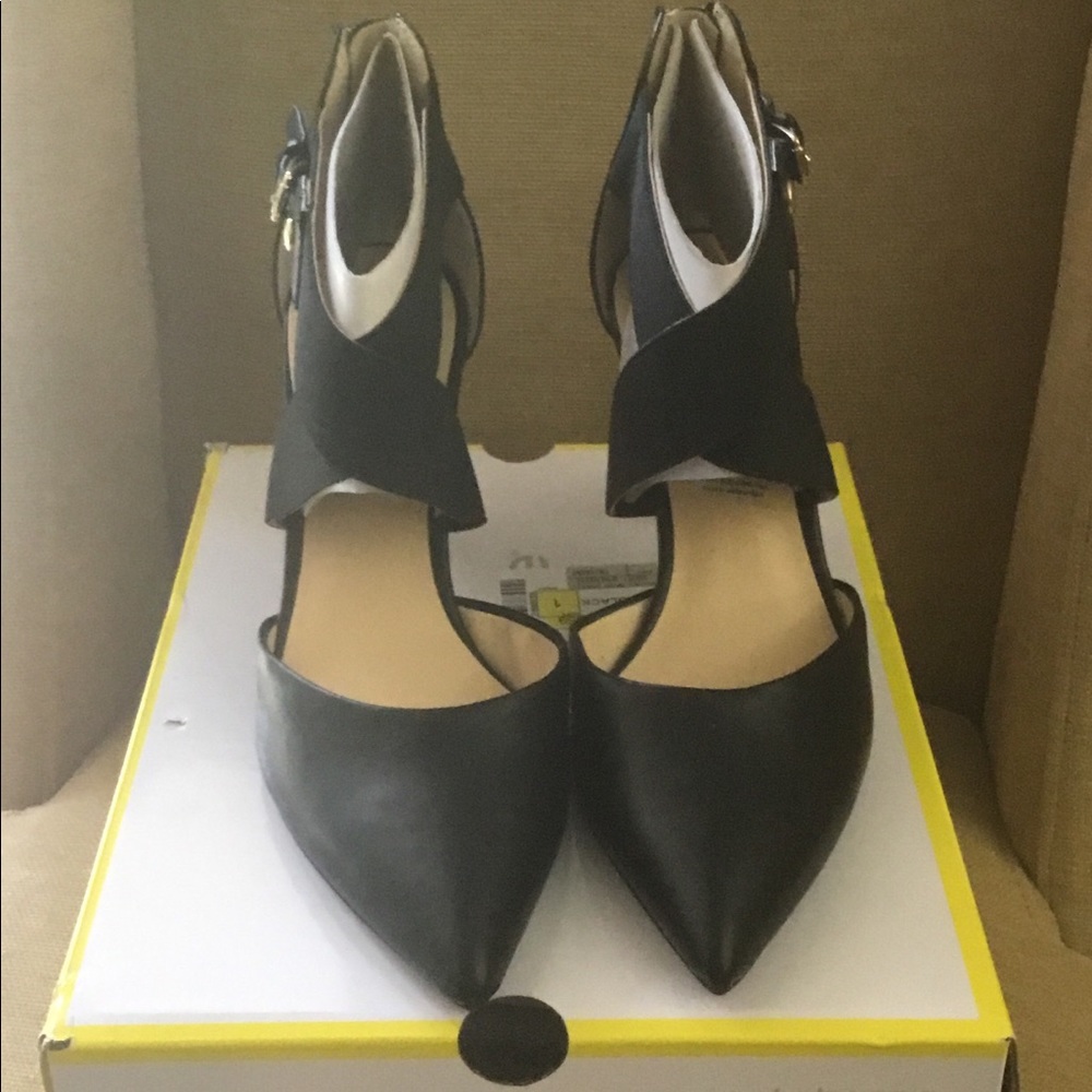 Liz Claiborne Keegan Black Heels